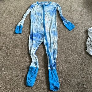 Little sleepies onesie zip size 2T perfect like NEW condition